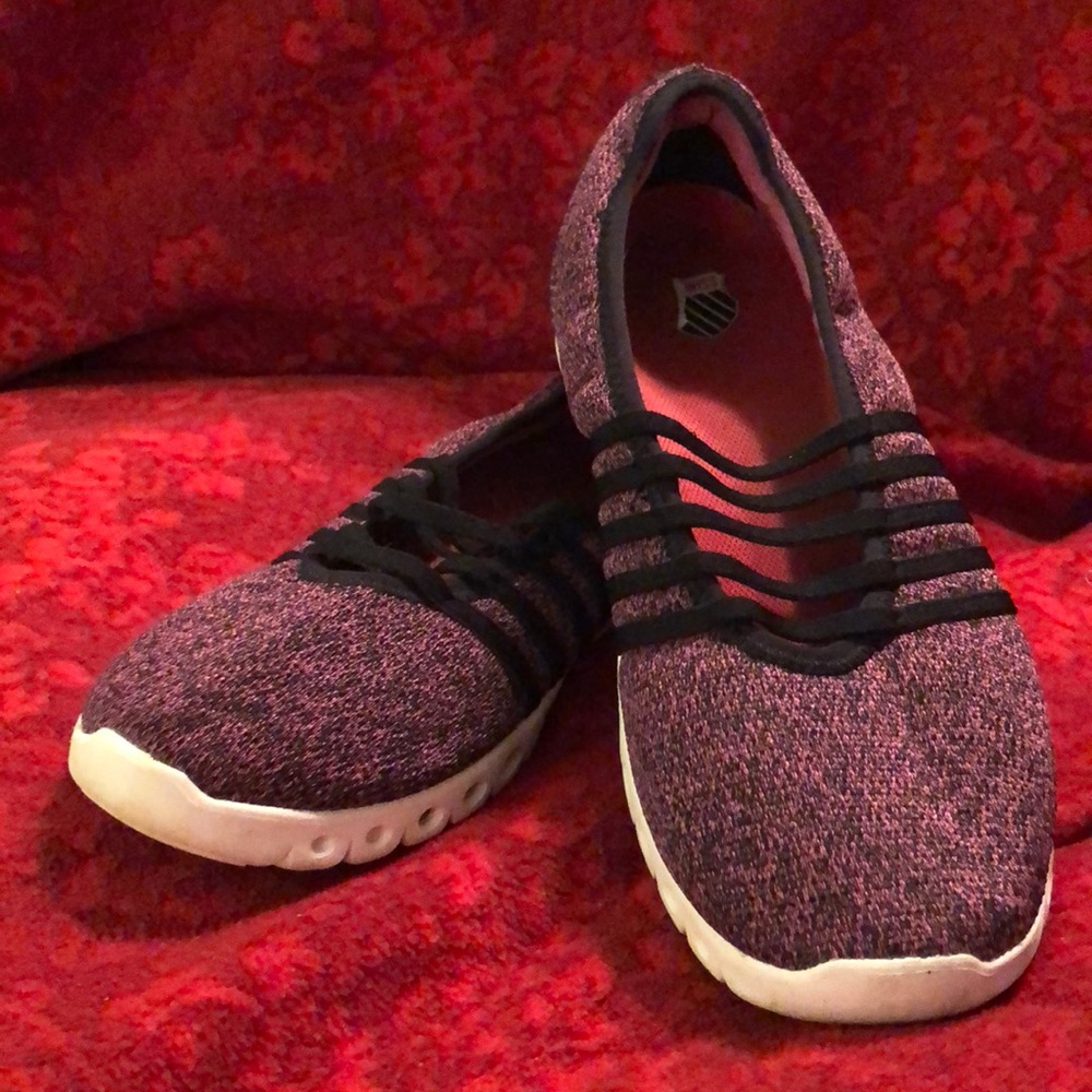 Slip on Pink and black KSwiss tubes
